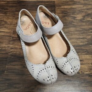 Taos Size  8 Tango Low Heeled Mary Jane Taupe Cutouts